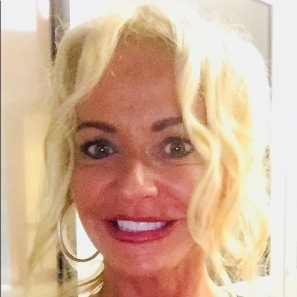 Meet your Posher, Catherine - Picture 2 of 2